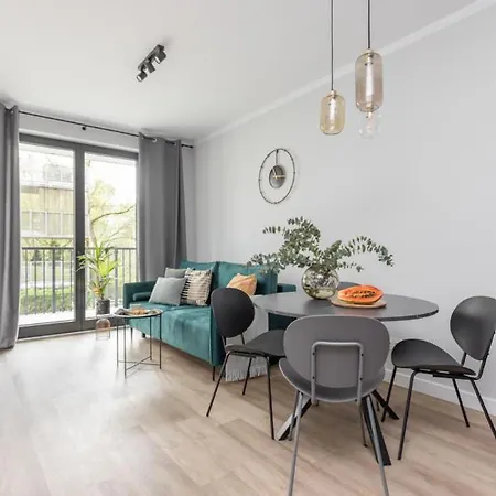 Warsaw-aparts Sokratesa Varsovia